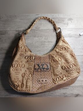 Beige XOXO Pattern Hobo Bag with Braided Handle